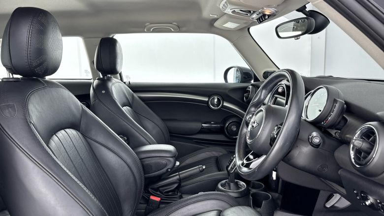 MINI Hatchback 2.0 Cooper S Exclusive II 3dr Auto Petrol Hatchback